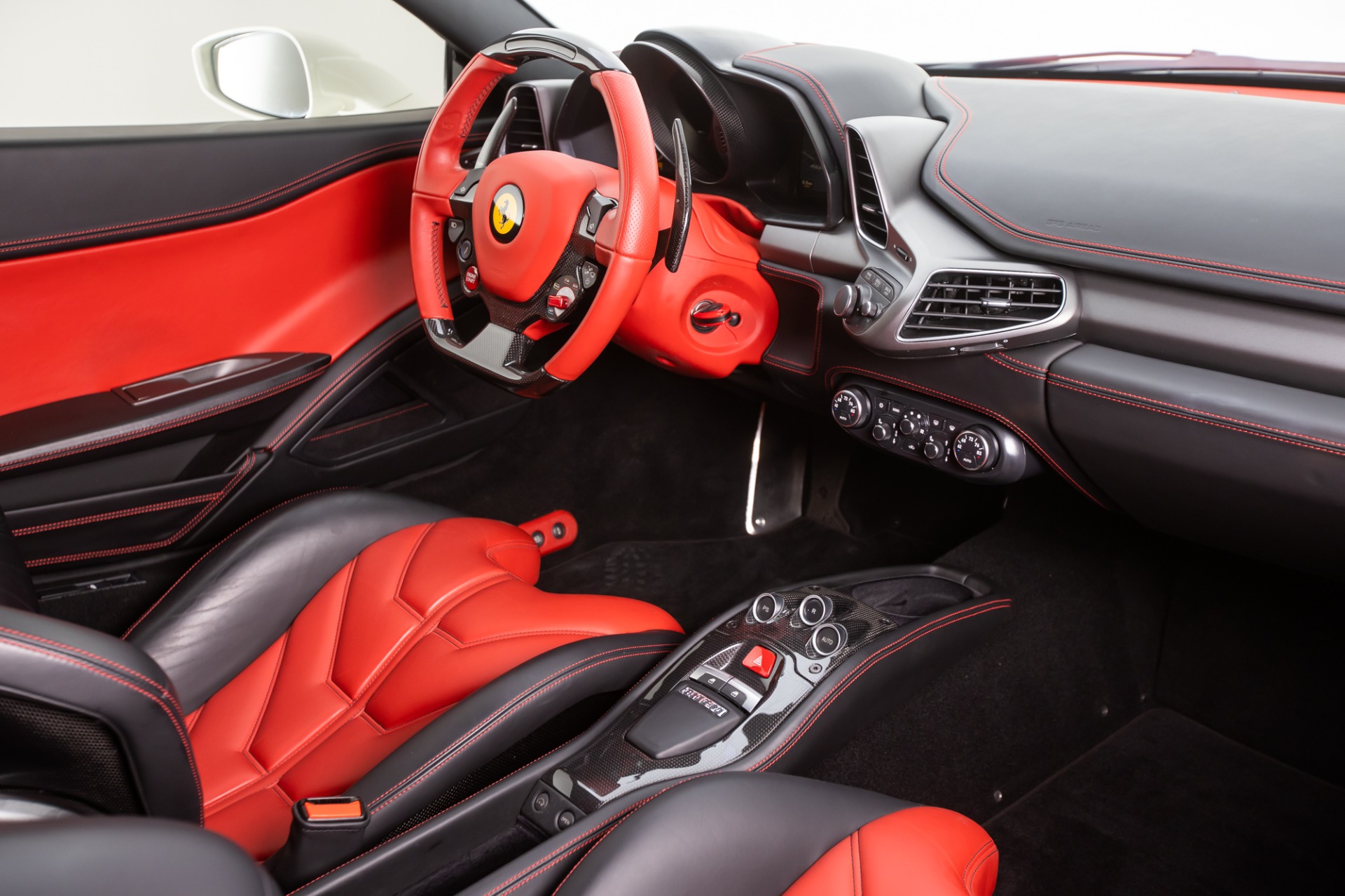 découvrez comment l'assurance couvre le vol de votre voiture même en cas de clés dérobées. protégez-vous efficacement contre ce risque avec nos conseils.